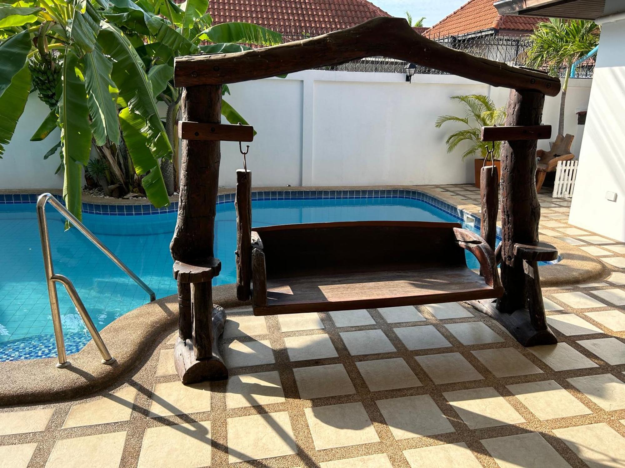 Nirvana Pool 2 *
